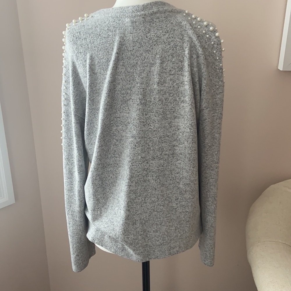 H&M Sweater Top - Picture 4 of 6